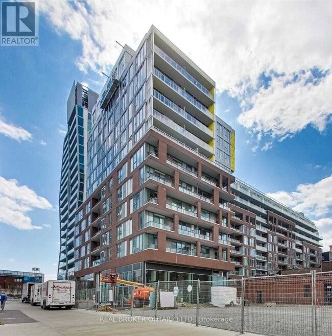 Building Photo - 30-1030 Baseball Pl