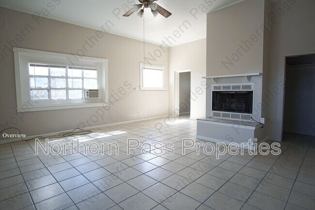 Foto del edificio - 7600 Franklin Dr