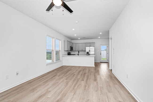 Foto del edificio - 40700 Pessi Rd