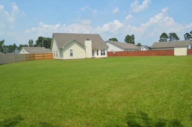Building Photo - 109 Lilac Court