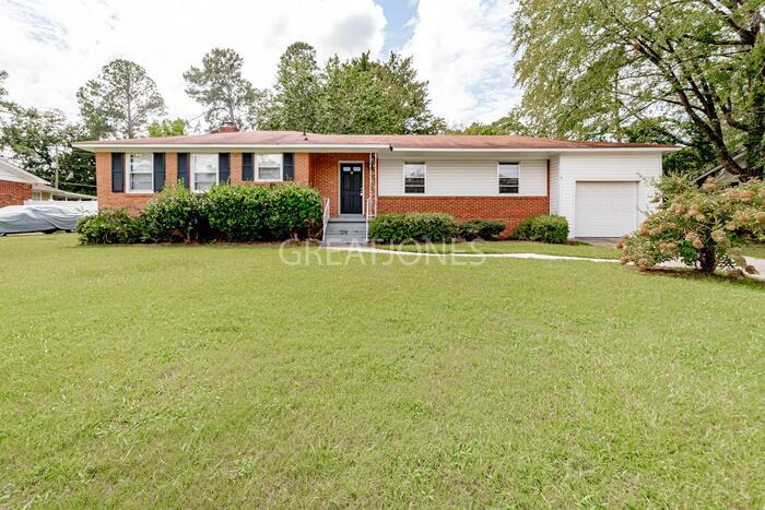 Primary Photo - Charming 3 bedroom home in Columbia!