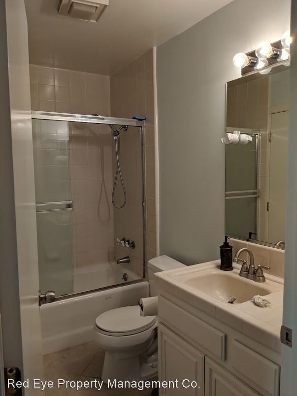 Building Photo - 3 br, 2.5 bath House - 1163 W. 11th Street #5