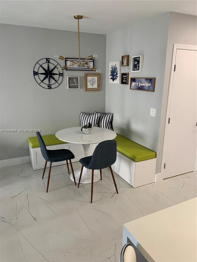 Foto del edificio - 2900 Banyan St