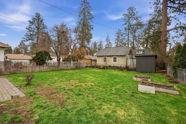 Foto del edificio - 2617 S Post St