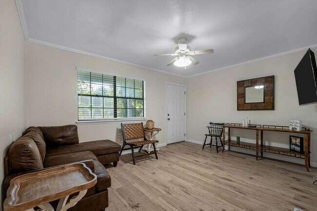 Foto del edificio - Franklin Park Duplex
