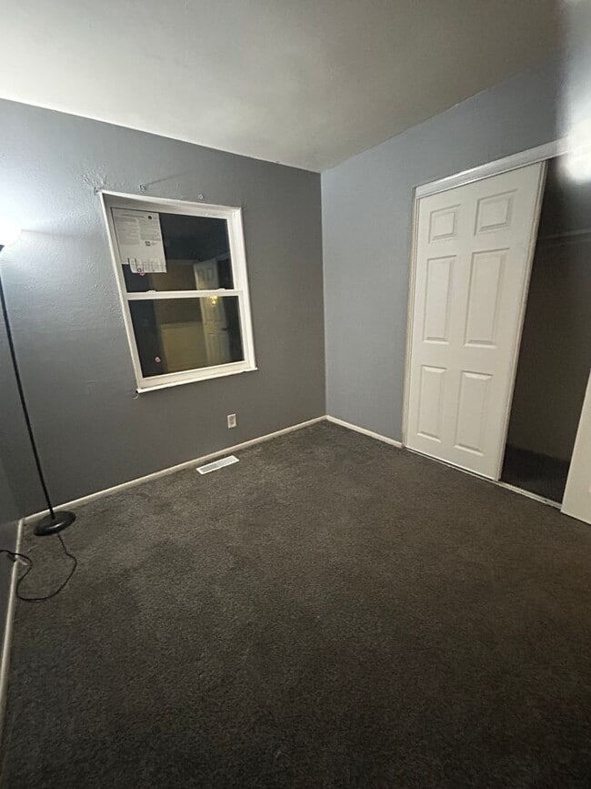 Foto del edificio - 3 Bed 1.5 bath house