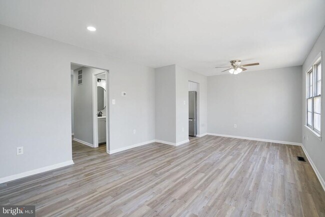 Foto del edificio - 12346 Woodlawn Ct