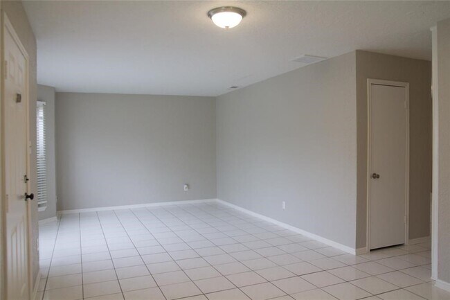 Foto del edificio - 3802 Willow Springs Ln