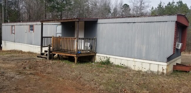 Building Photo - Single wide trailer in Laurens