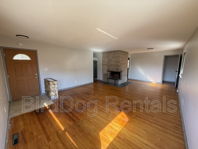 Building Photo - 3772 Dehner Dr