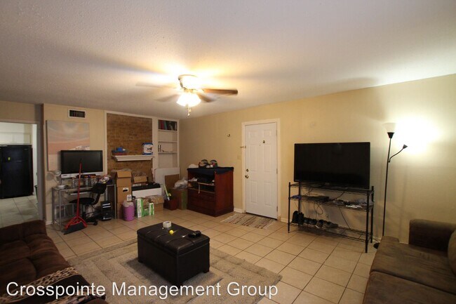 Foto del edificio - 2450 E 5th St