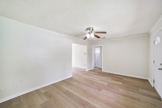Foto del edificio - 1510 Tarley St