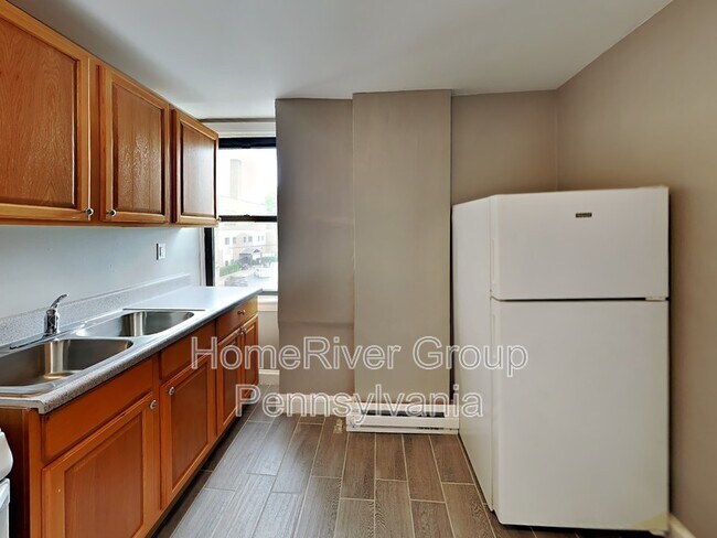 Foto del edificio - 33 S 18th St
