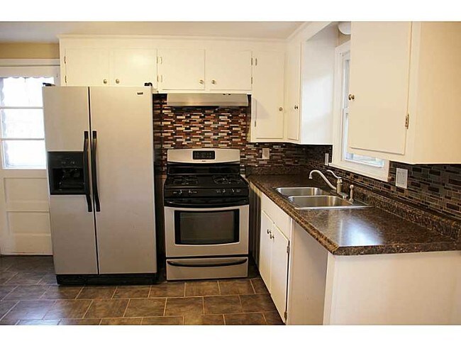 Foto del edificio - 21 Linwood Rd