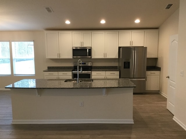 Foto del edificio - 297 N Hamilton Springs Rd