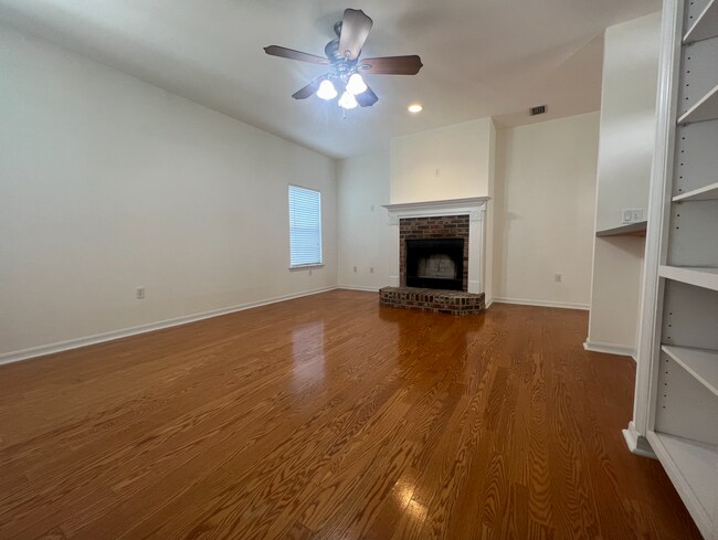 Building Photo - 3 BR 2 BA Home - Charleston Park In Fletcher's Mill