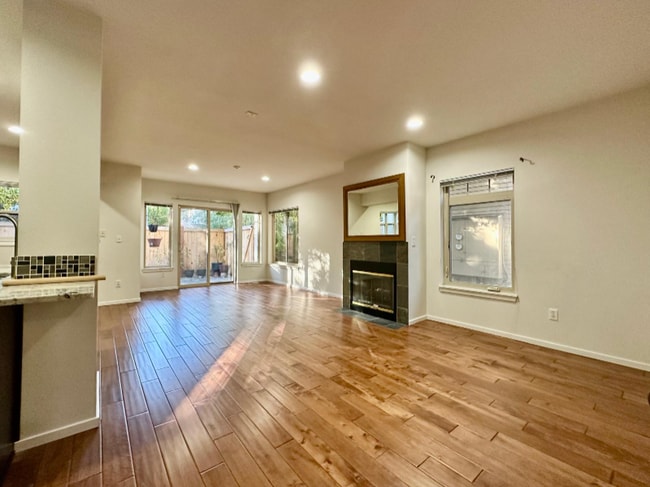 Photo - 9231 158th Pl NE Townhome