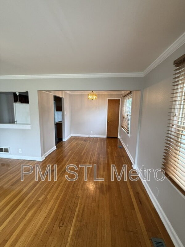 Foto del edificio - 1254 Roxton Dr