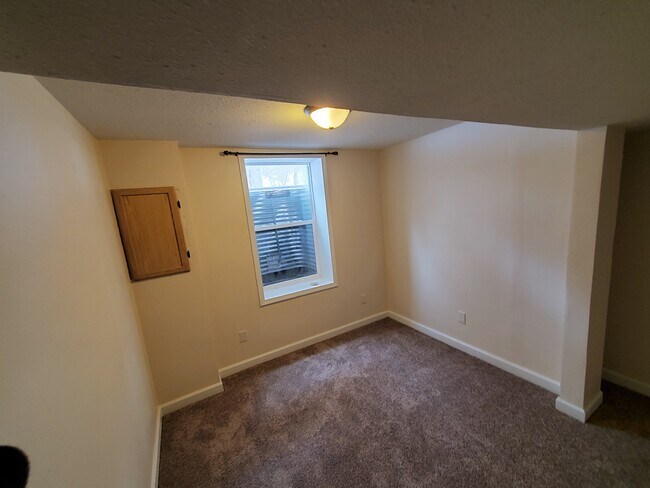 Dormitorio 3 - 10610 Johnson Cir
