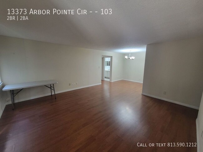 Building Photo - Spacious Tampa Apartment