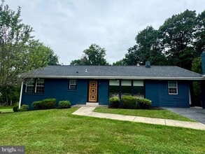 Building Photo - 1380 Sand Hill Rd