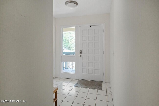 Foto del edificio - 8012 Hollyridge Rd
