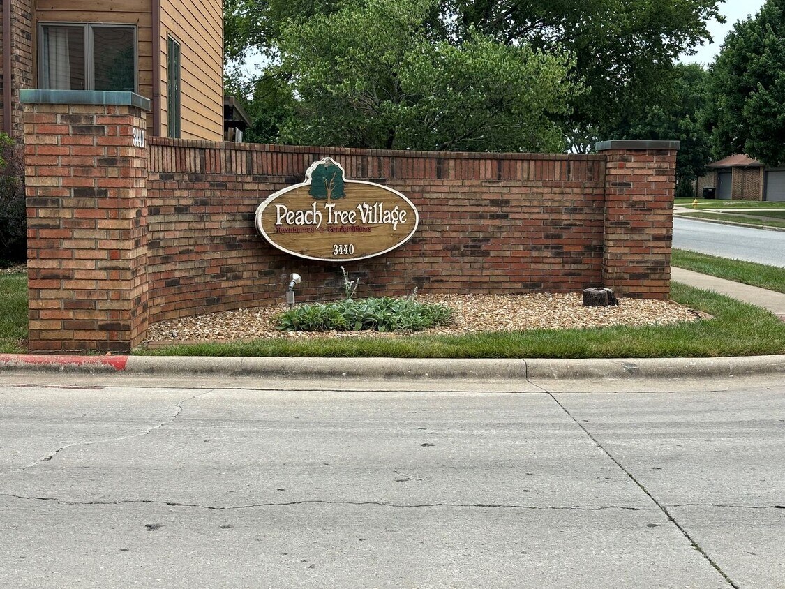 Building Photo - Peach Tree Village