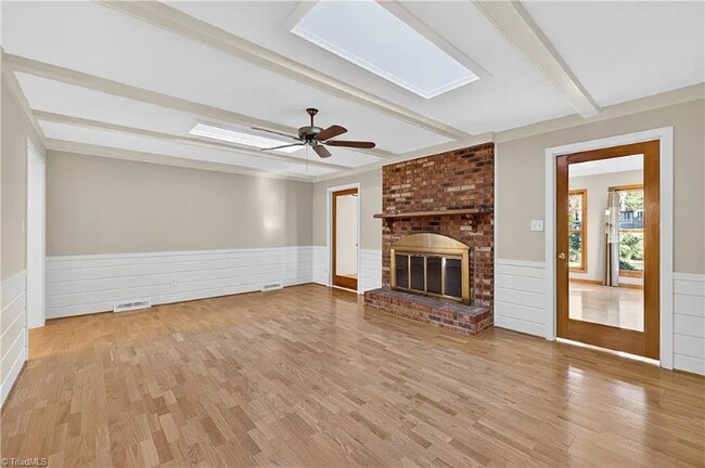 Building Photo - 3041 Forest Line Dr