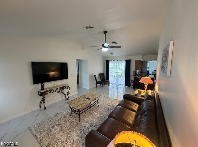 Foto del edificio - 4509 SW 1st Pl