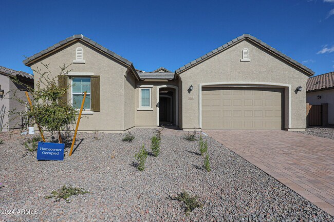 Foto del edificio - 7606 W Jackrabbit Ln