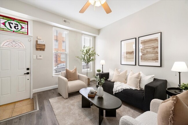 Building Photo - 57 E Heath St