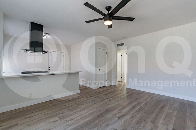 Foto del edificio - 3923 N Longview Ave