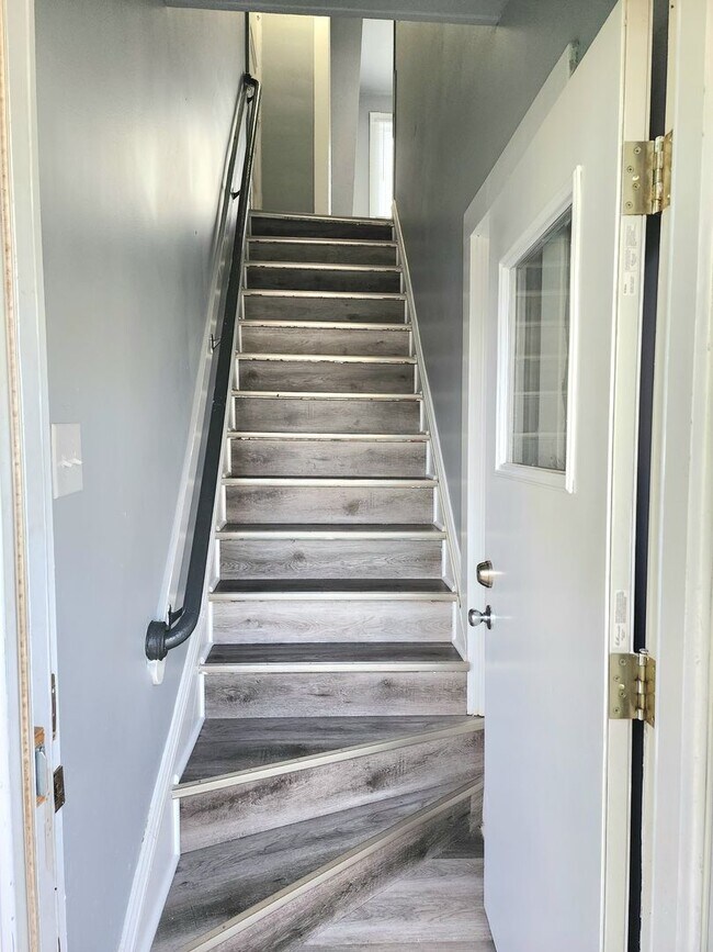 Building Photo - 13th Street Duplex