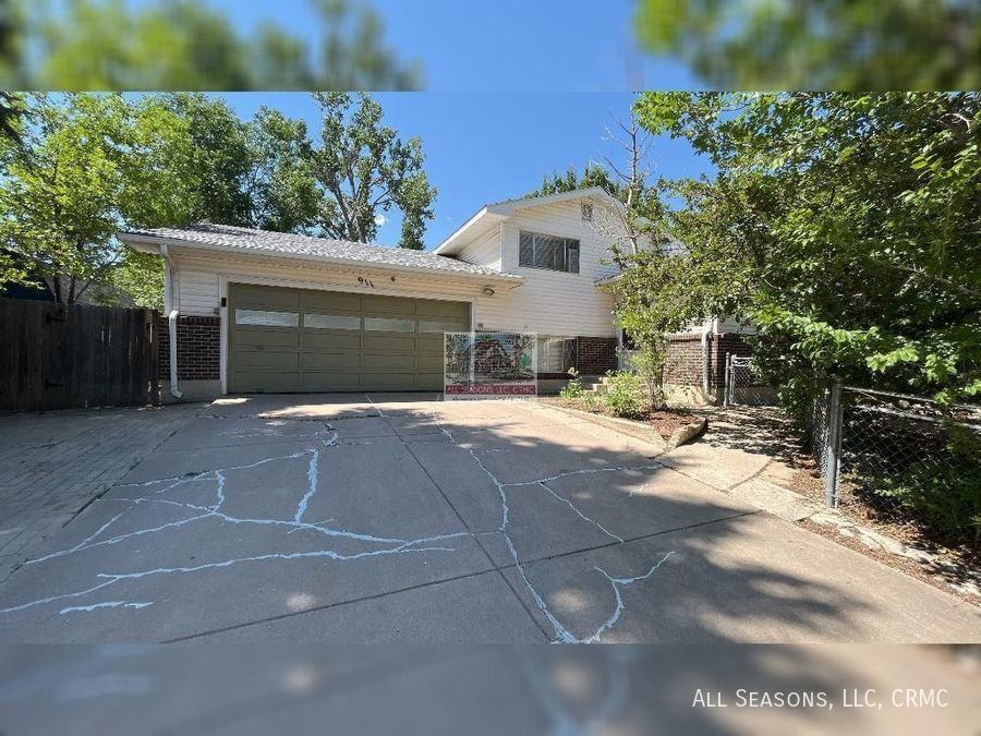 Foto principal - 911 Holland Park Blvd