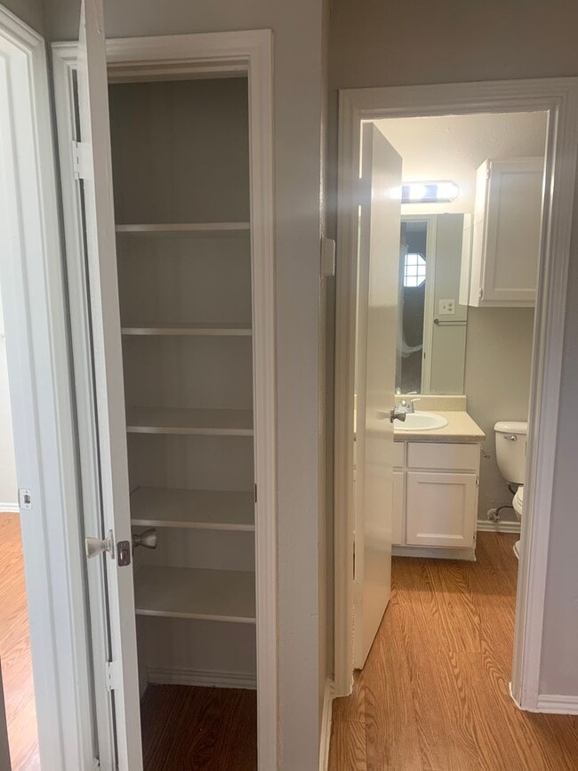 Building Photo - 7814-7816 Las Olas Blvd