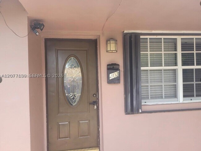 Foto del edificio - 401 SW 4th St