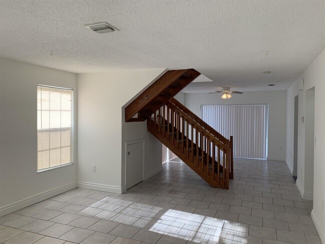 Foto del edificio - 9941 W Daffodil Ln