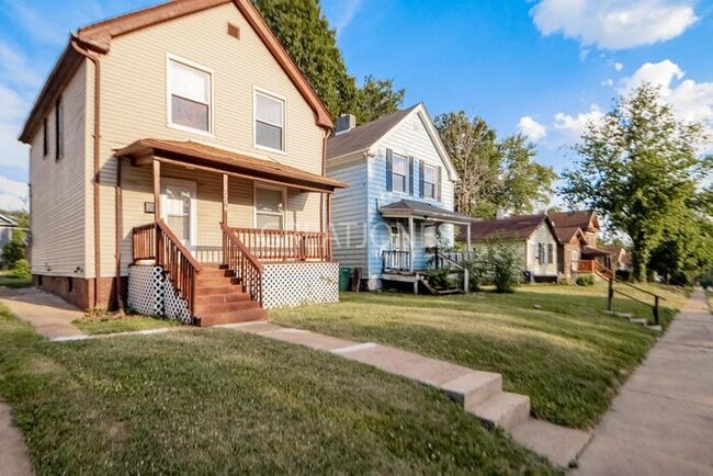 Building Photo - NOW OFFERING HALF OFF THE FIRST FULL MONTH...