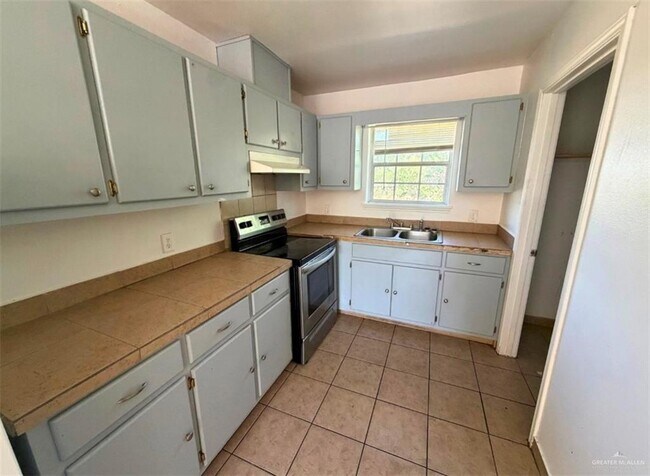 Foto del edificio - 6 Francisco Ave