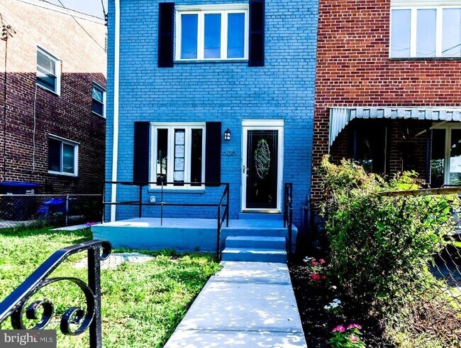 Building Photo - 636 Brandywine St SE