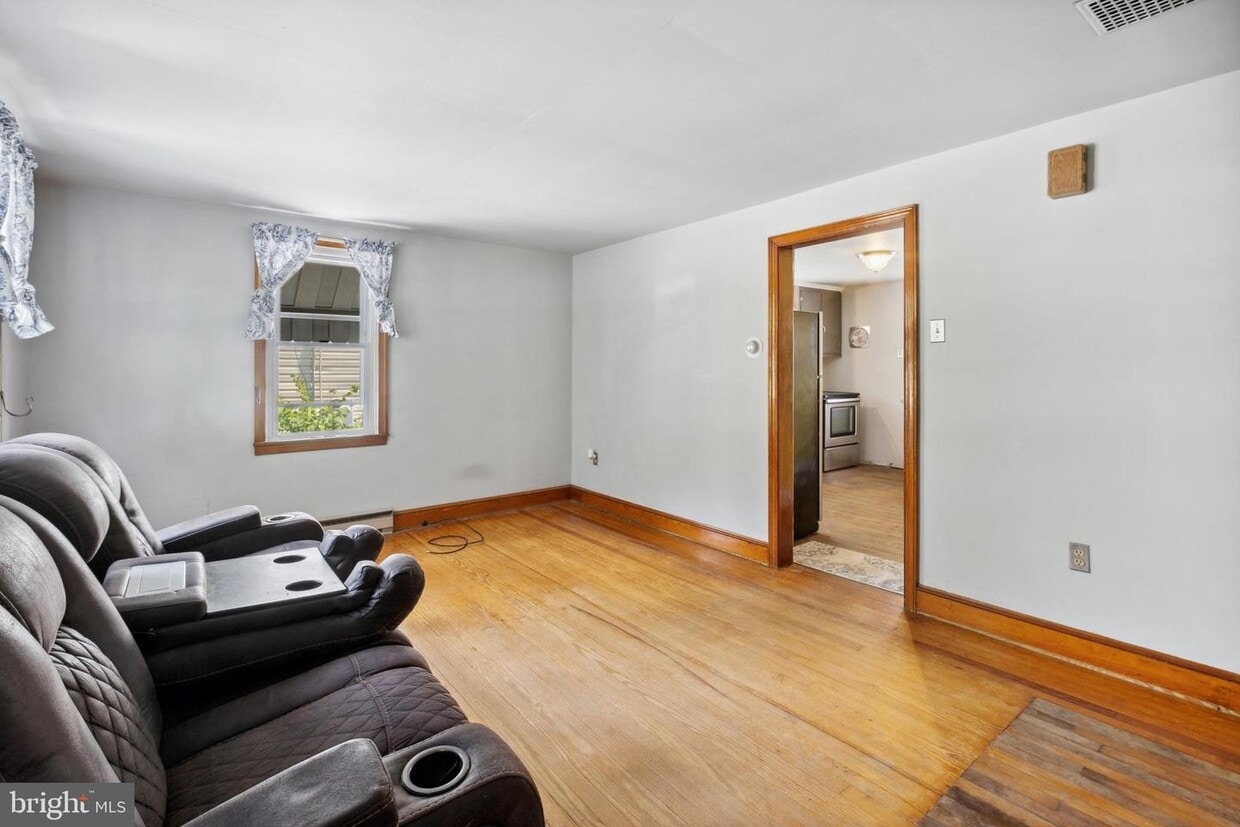 3064 Littlestown Pike, Westminster, MD 21158 House Rental in