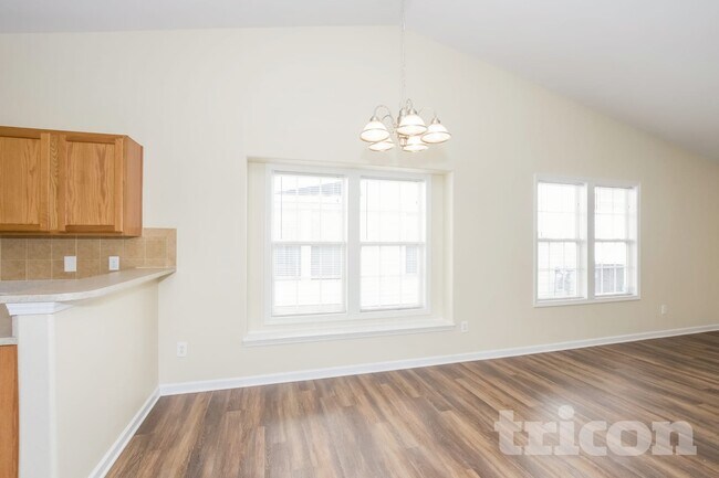 Foto del edificio - 10437 Hugue Way