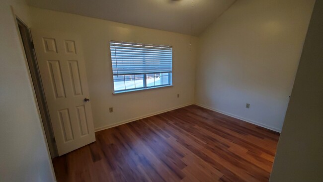 Foto del edificio - 9007 Highland Rd