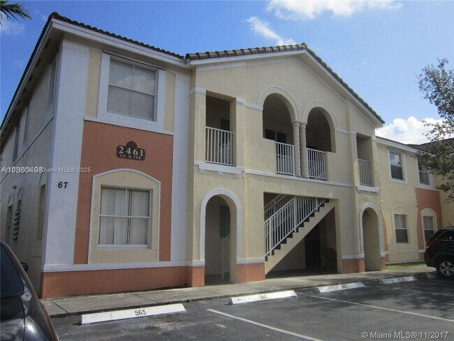 Building Photo - 1677 SE 27th Ct