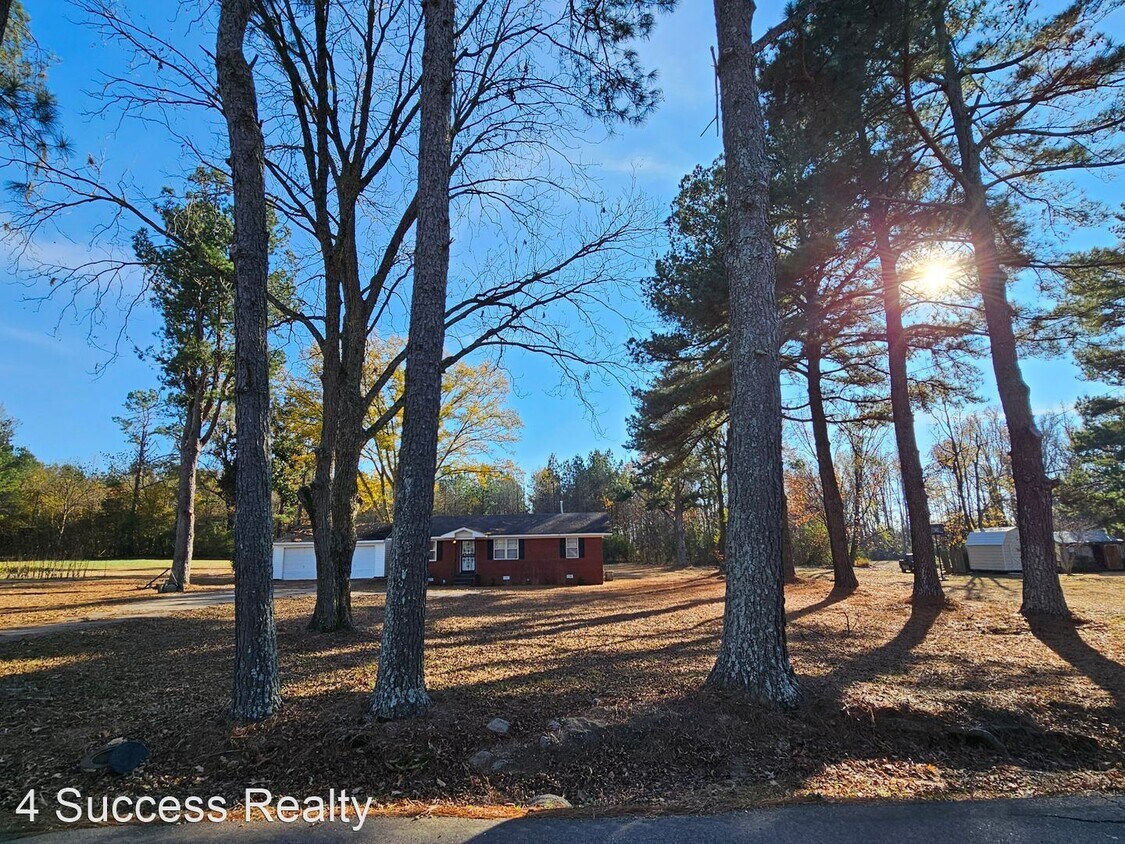 Primary Photo - 3 br, 1 bath House - 10405 Godwin Road
