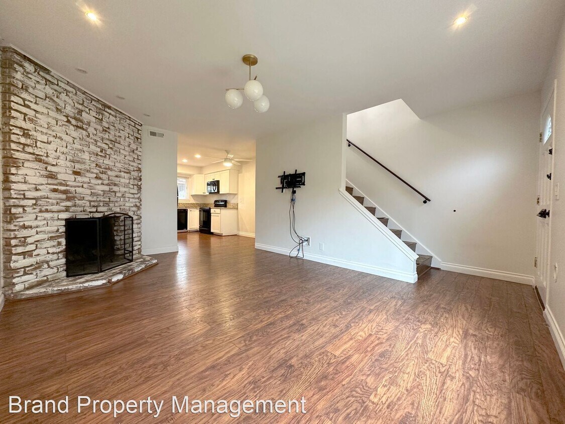 Primary Photo - 2 br, 1.5 bath House - 10136 Holburn Drive