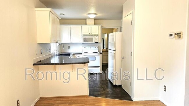 Building Photo - 6709 NE 55th St