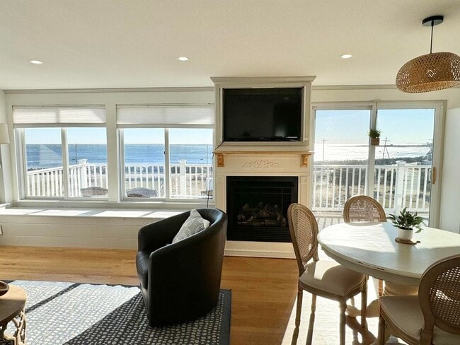 Building Photo - 1497 Ocean 3rd Floor