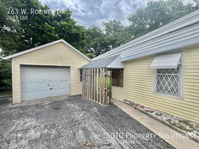 Foto del edificio - 763 W Rodney Dr