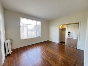 Building Photo - 465 Bellevue Ave